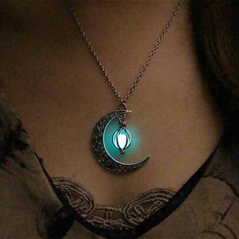 Natural Moonstone Healing Necklace for Women - Luminous Pendant Jewelry Gift